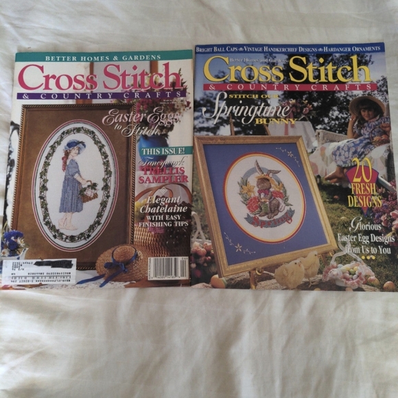 7 Vintage Back Issues of Cross Stitch and Country Crafts - Picture 2 of 5